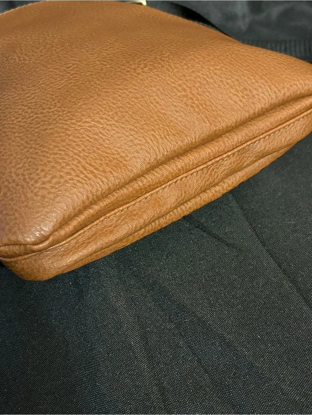 Steve Madden compact messenger